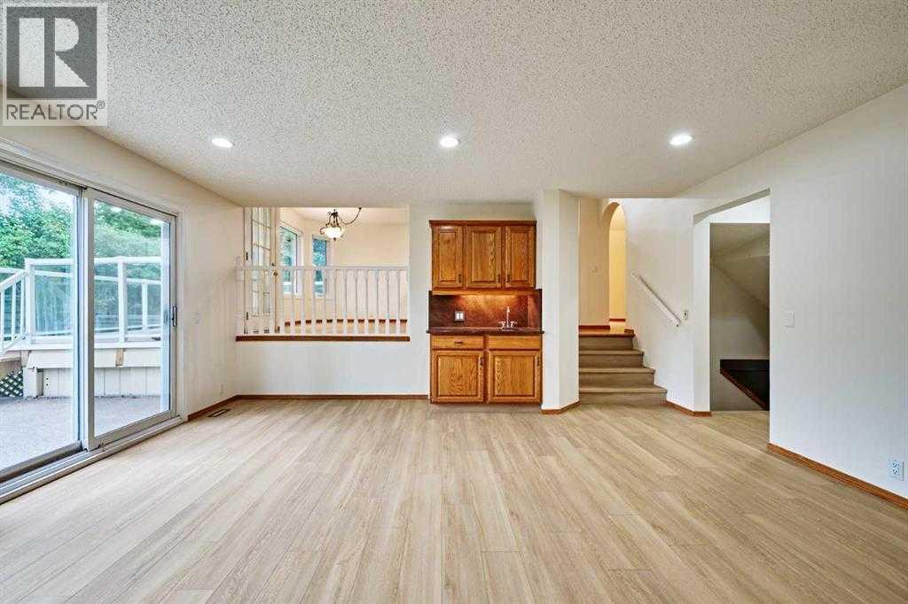 7 Suncastle Crescent Se Property Photo 22