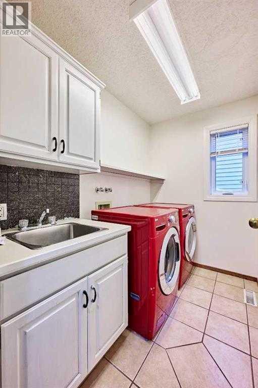 7 Suncastle Crescent Se Property Photo 28