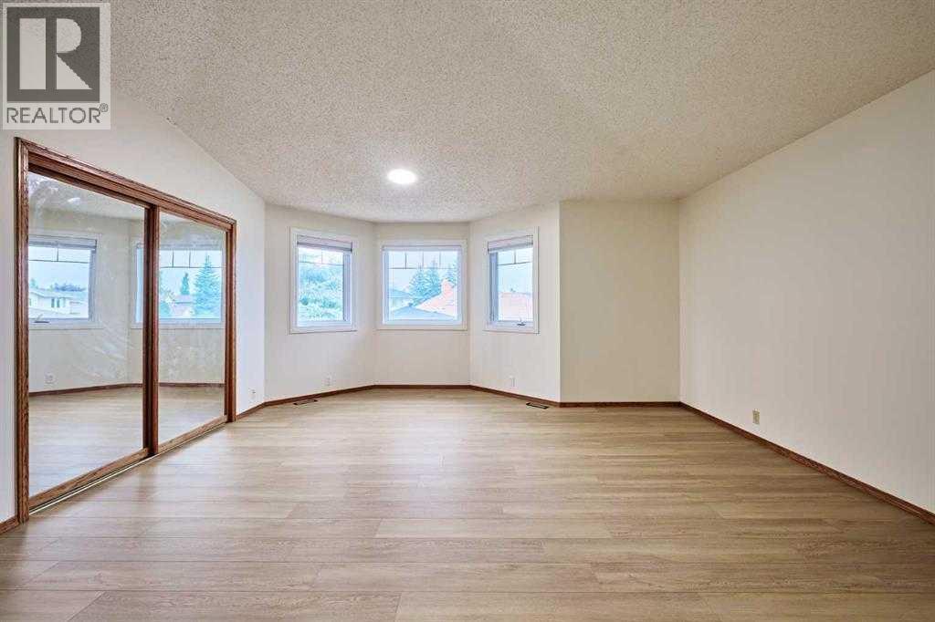 7 Suncastle Crescent Se Property Photo 30