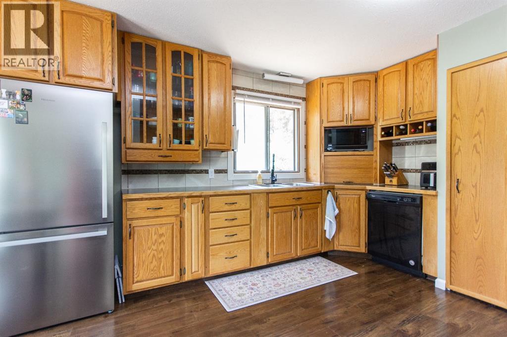 6308 61 Avenue Property Photo 1