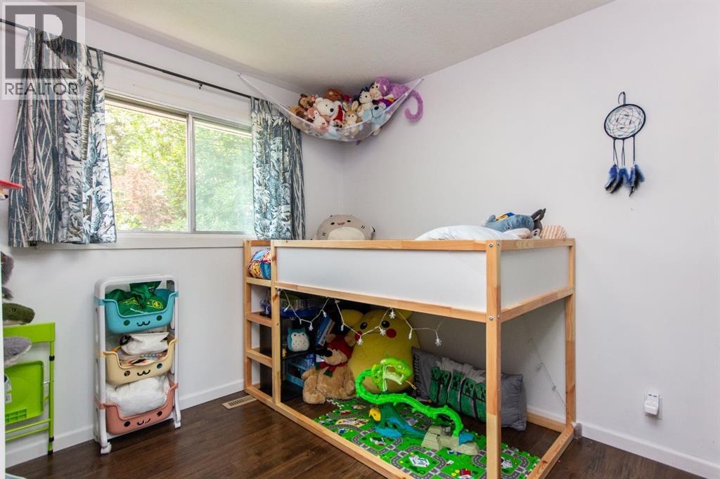 6308 61 Avenue Property Photo 10