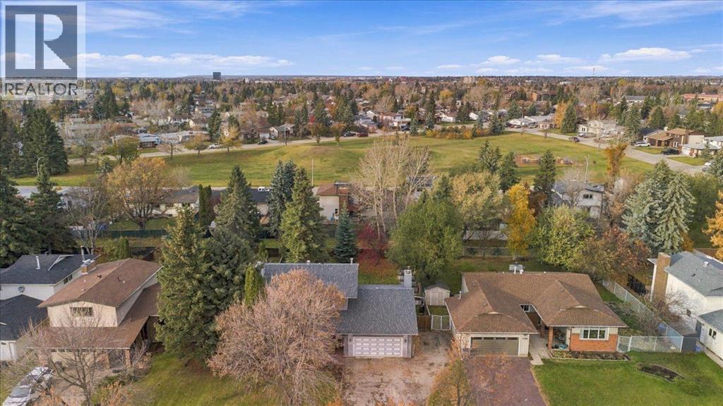 9814 75 Avenue Property Photo 2
