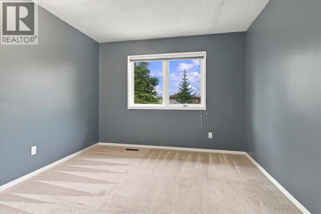 9814 75 Avenue Property Photo 29