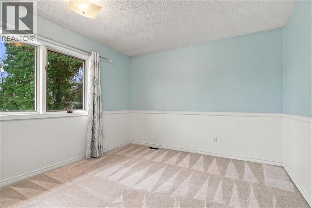 9814 75 Avenue Property Photo 31