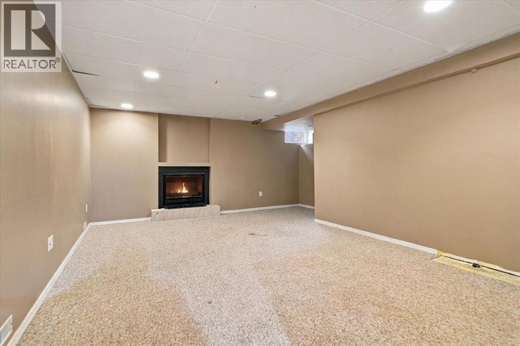 9814 75 Avenue Property Photo 33