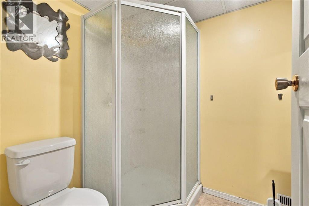 9814 75 Avenue Property Photo 38