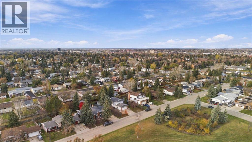 9814 75 Avenue Property Photo 46