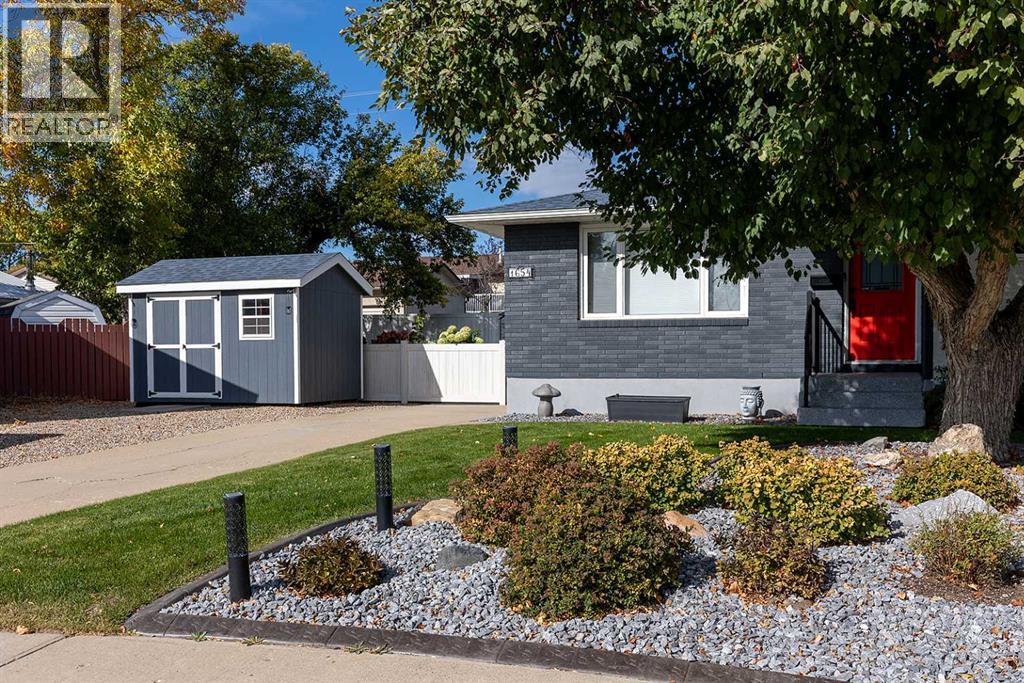 1654 10 Avenue NE Property Photo 1