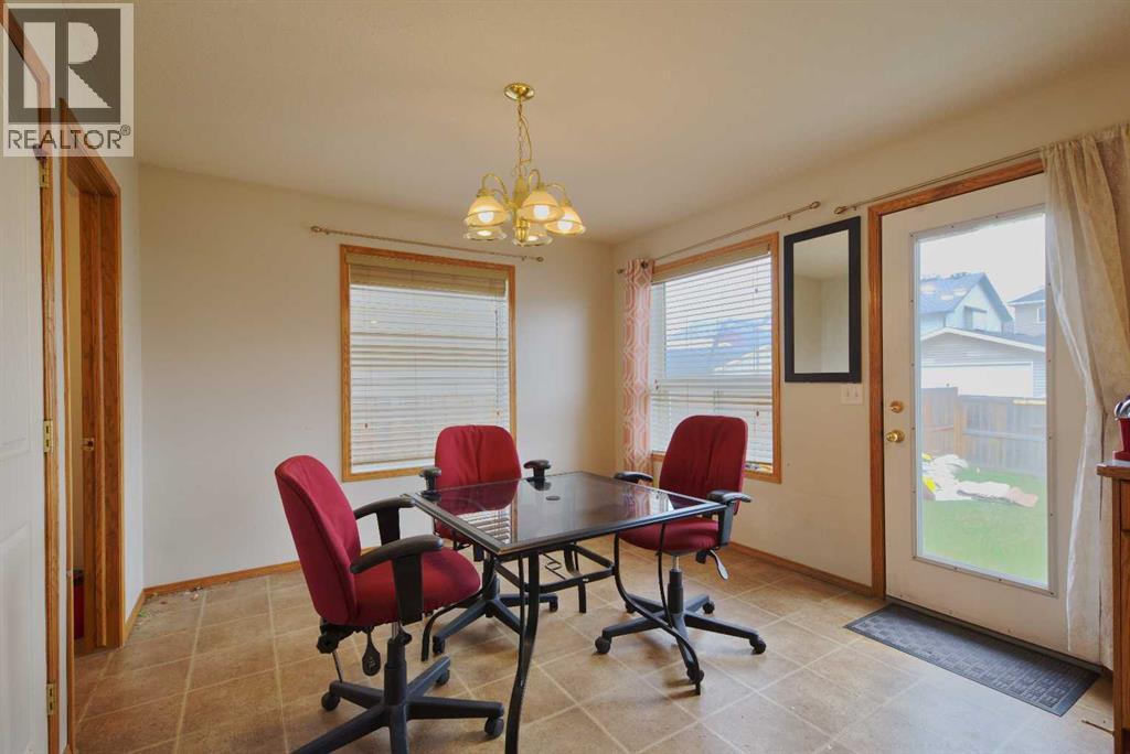 179 Saddlemead Close Ne Property Photo 4