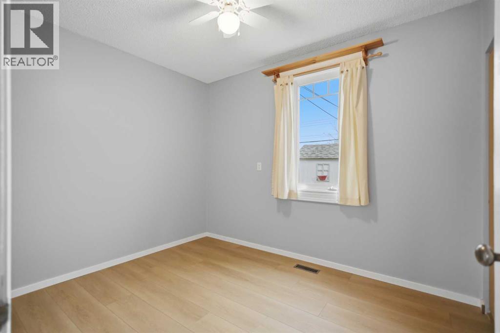 5112 47 Avenue Property Photo 10