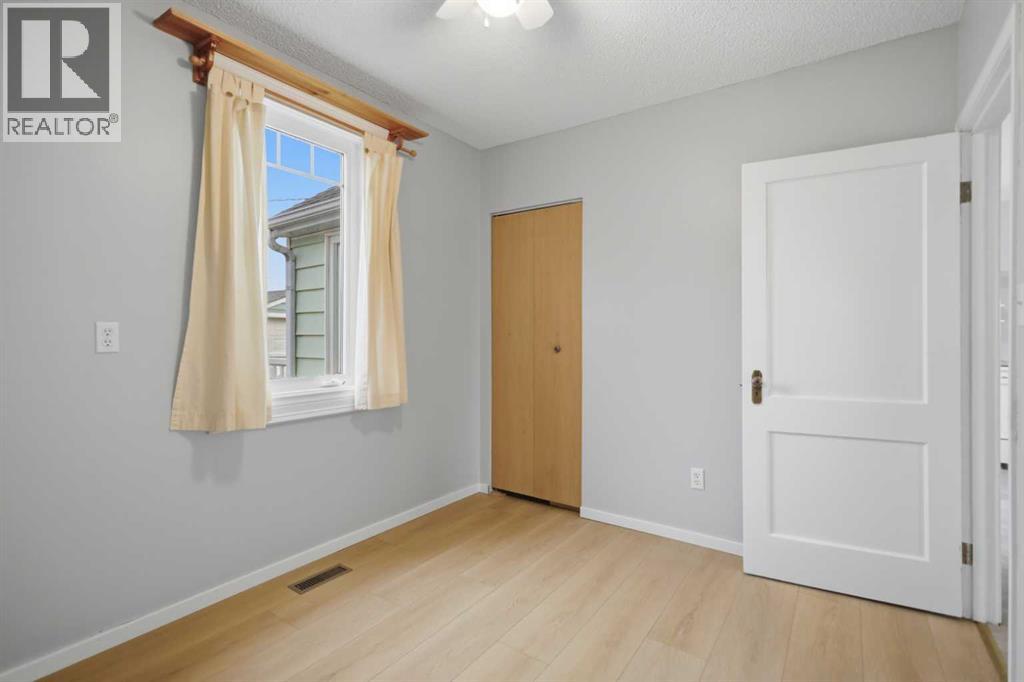5112 47 Avenue Property Photo 11