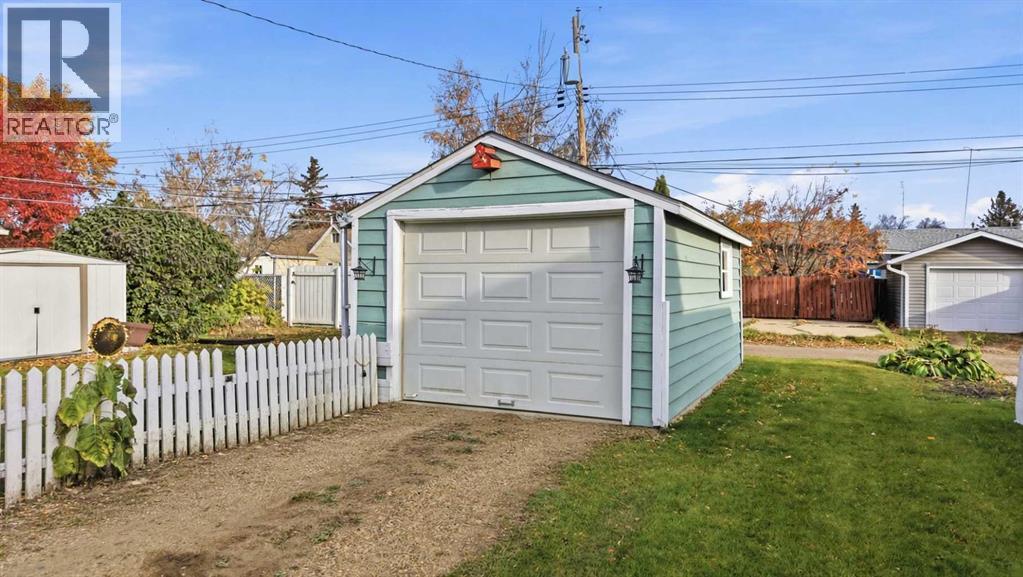 5112 47 Avenue Property Photo 15