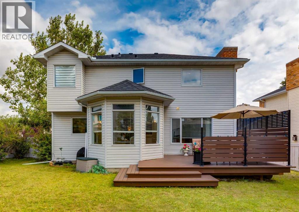 63 Arbour Lake Drive Nw Property Photo 3
