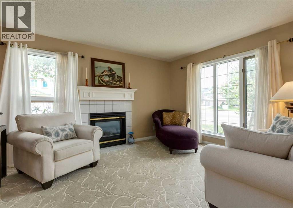 63 Arbour Lake Drive Nw Property Photo 5