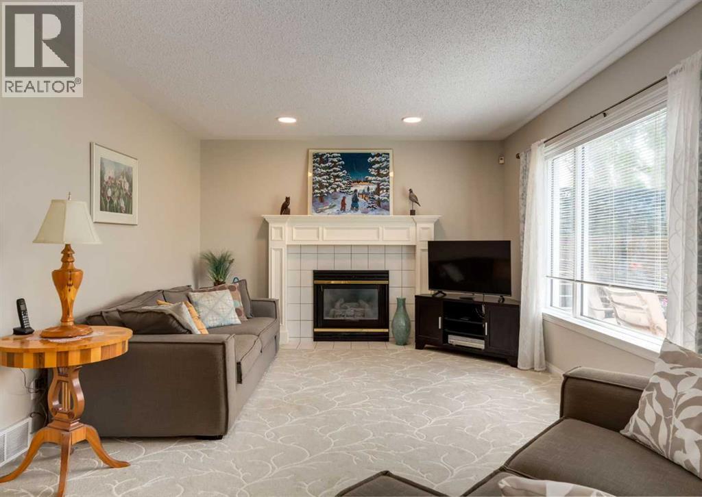 63 Arbour Lake Drive Nw Property Photo 15