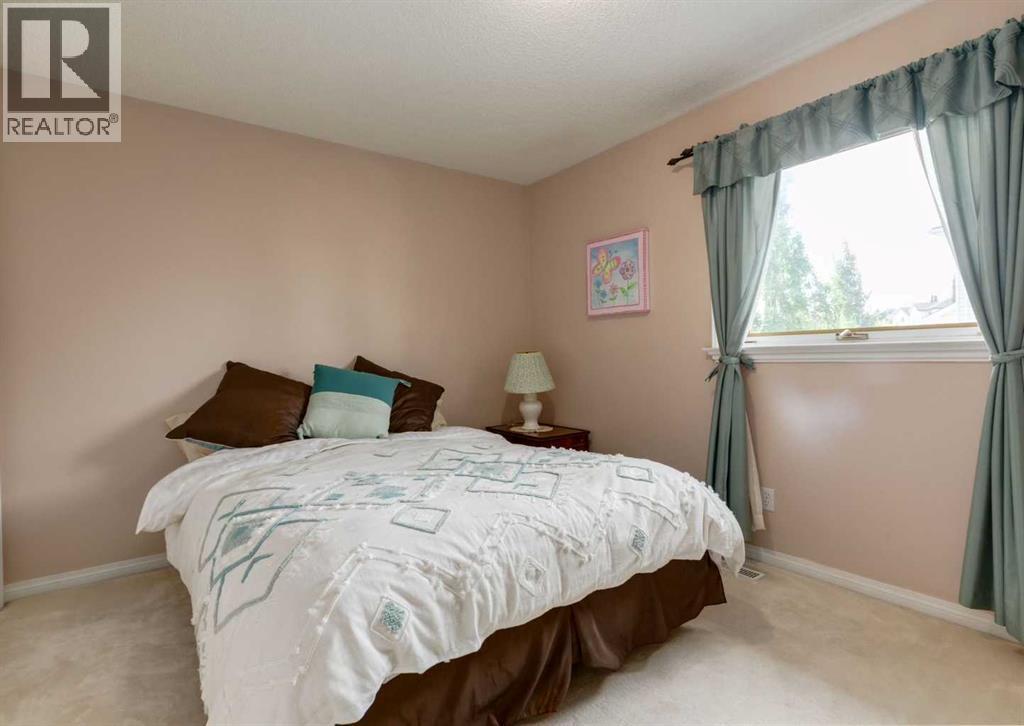 63 Arbour Lake Drive Nw Property Photo 28