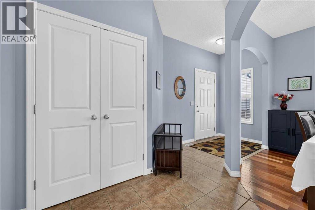 18 Copperstone Drive Se Property Photo 4