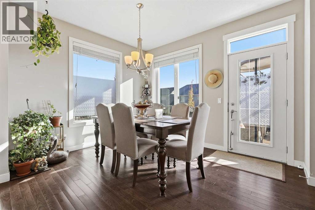 19 Mount Rae Heights Property Photo 18