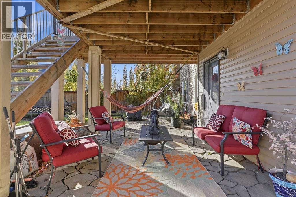19 Mount Rae Heights Property Photo 44