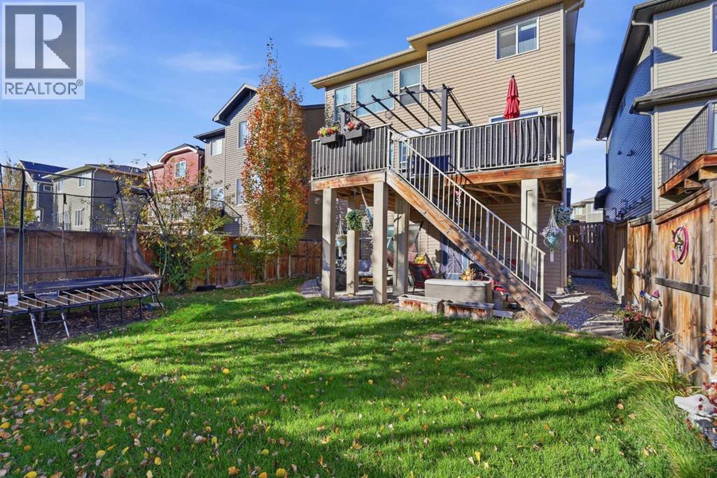 19 Mount Rae Heights Property Photo 45