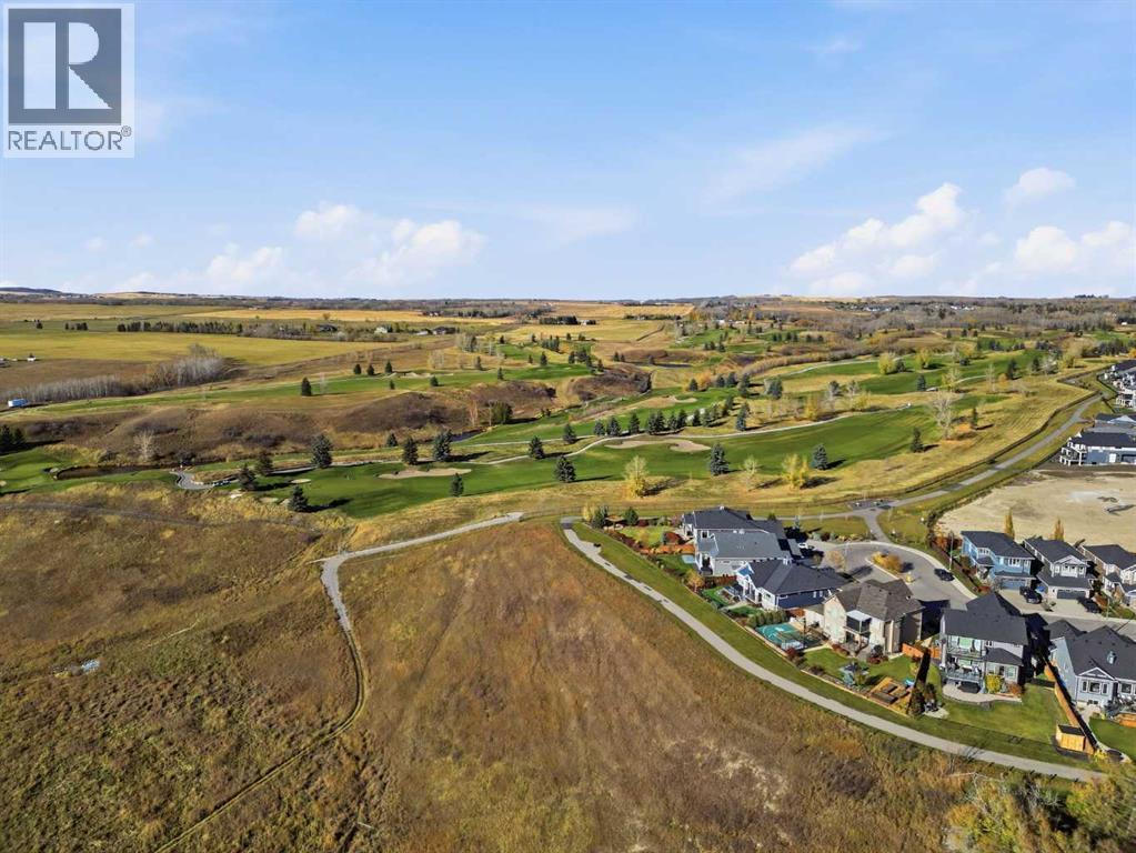 19 Mount Rae Heights Property Photo 48