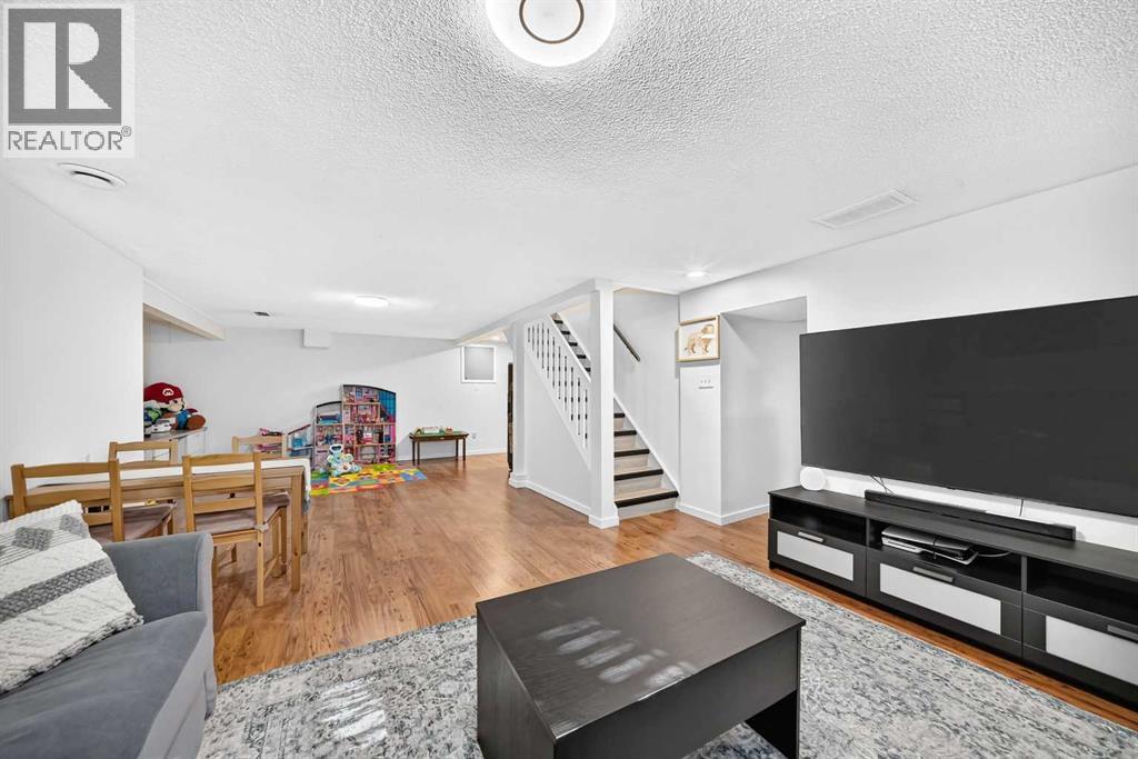 6020 18 Avenue Ne Property Photo 23