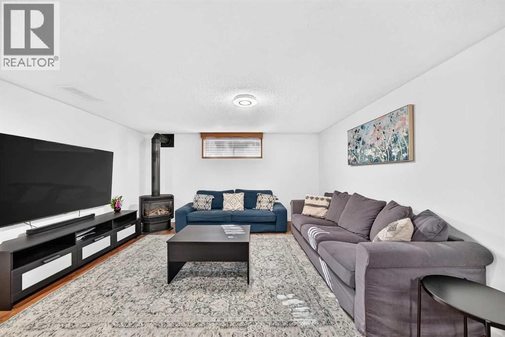6020 18 Avenue Ne Property Photo 25