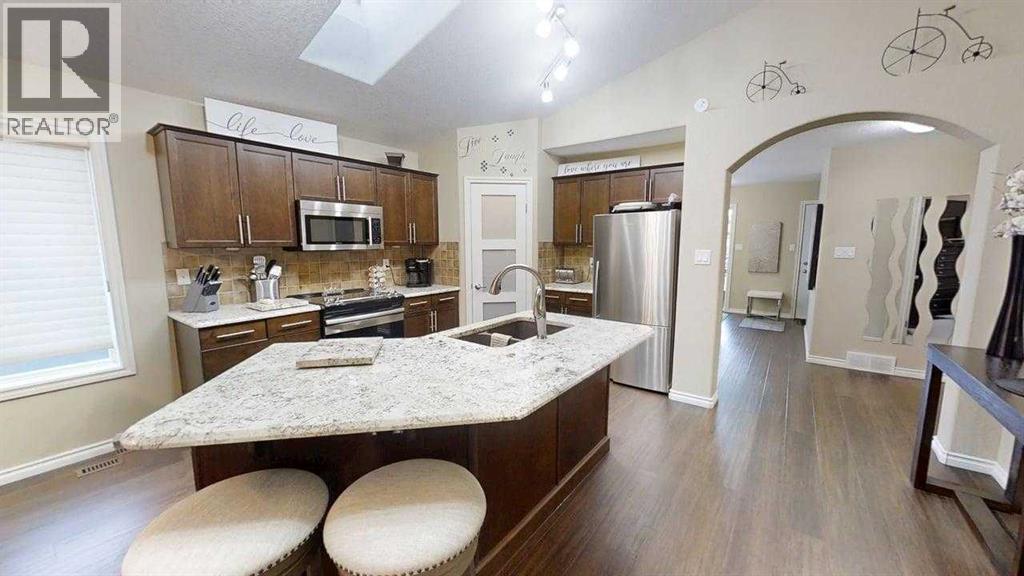 282 Couleesprings Terrace S Property Photo 10