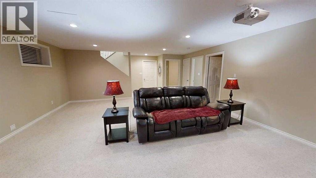282 Couleesprings Terrace S Property Photo 26