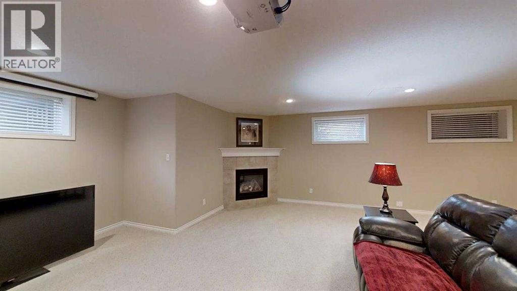 282 Couleesprings Terrace S Property Photo 27