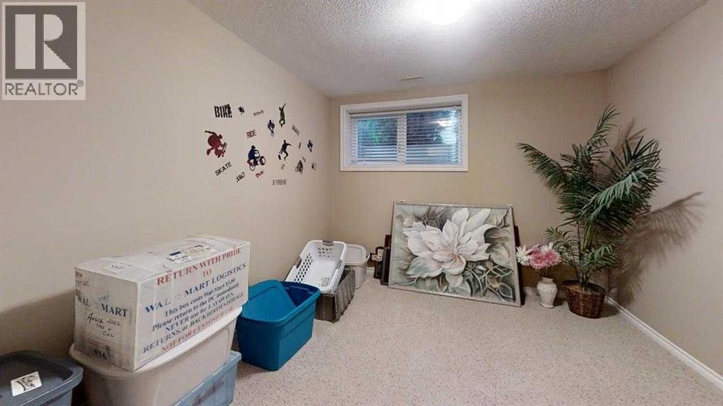 282 Couleesprings Terrace S Property Photo 34