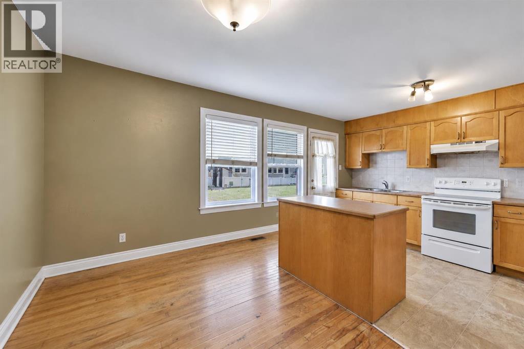 11 Poplar Crescent Photo de la propriété 1