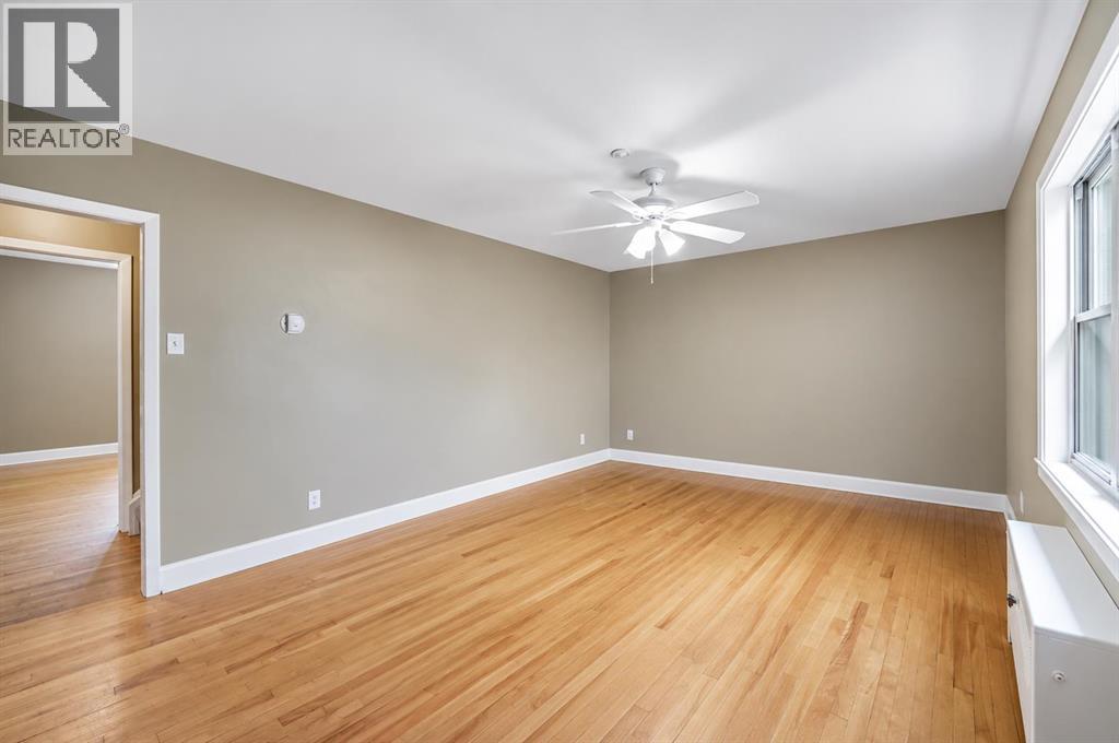 11 Poplar Crescent Property Photo 5