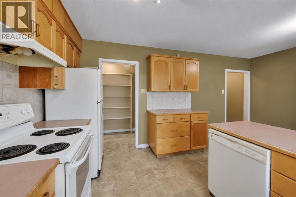 11 Poplar Crescent Property Photo 9
