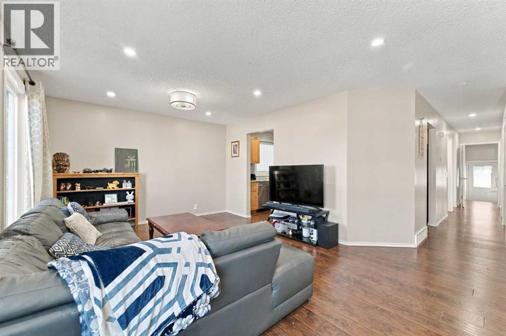 95 Rundleson Way Ne Property Photo 4