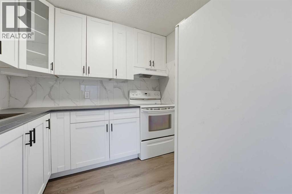 2519 38 Street Northeast Property Photo 1
