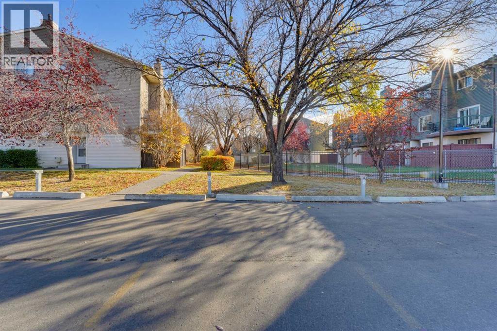 2519 38 Street Northeast Property Photo 3
