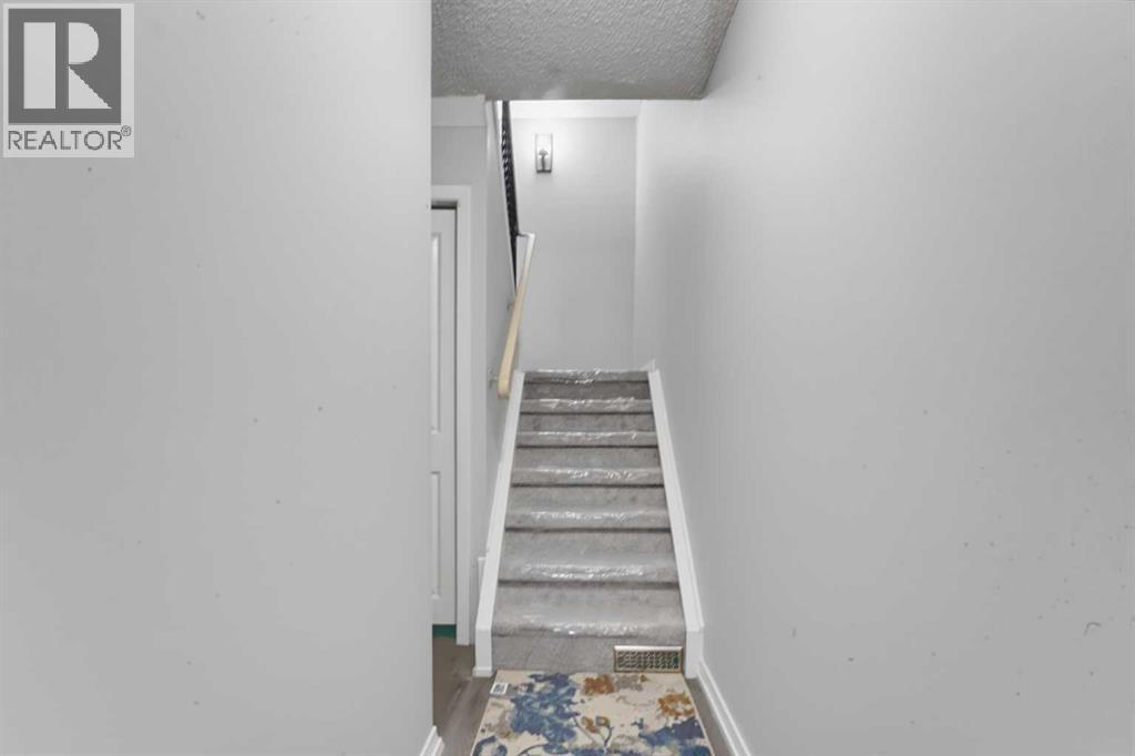 2519 38 Street Northeast Property Photo 7