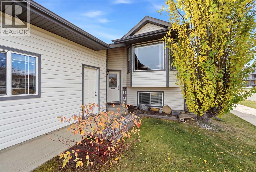 272 Jennings Crescent Property Photo 2
