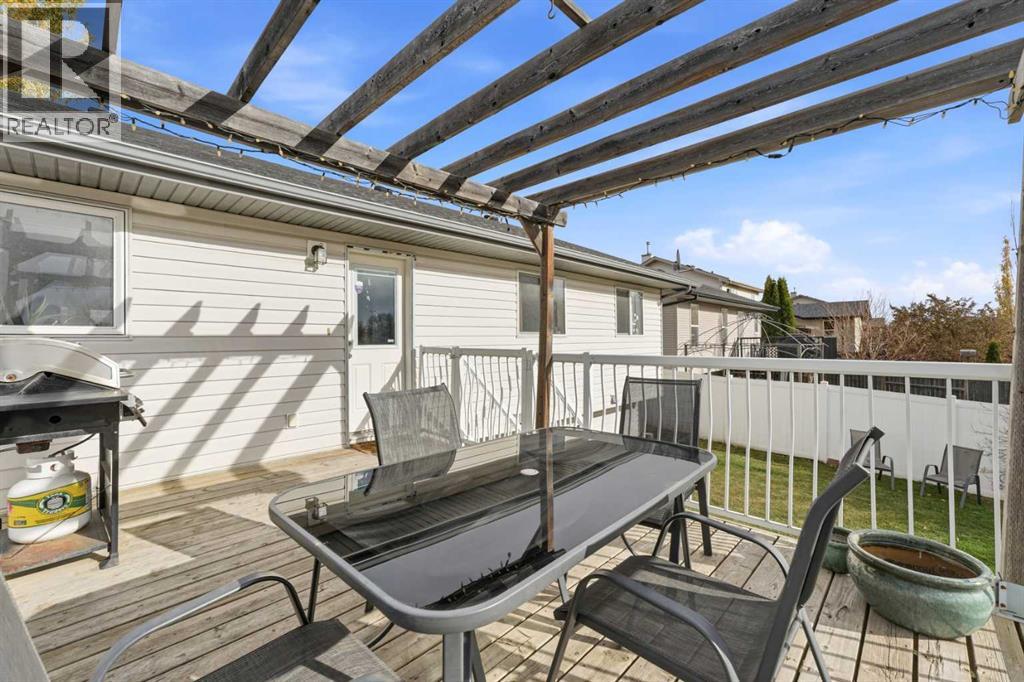 272 Jennings Crescent Property Photo 23