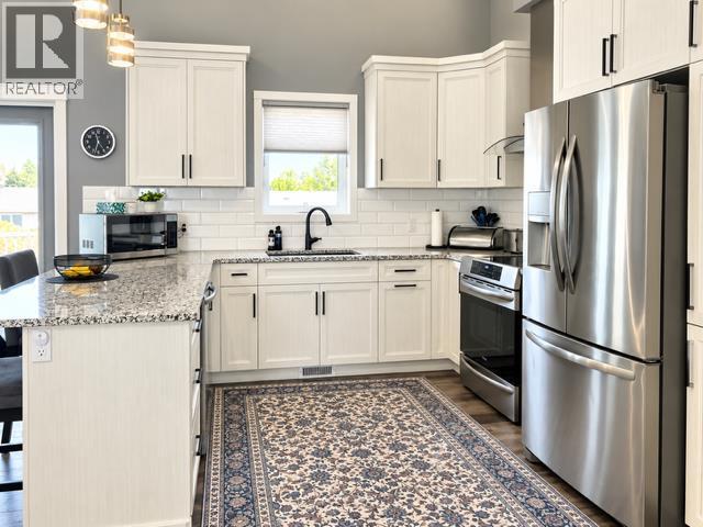 253 Greenwood Road Property Photo 4