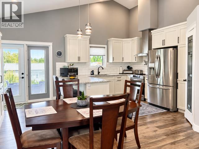 253 Greenwood Road Property Photo 9