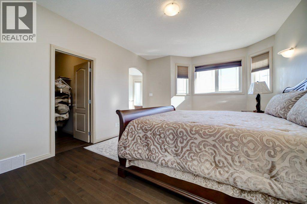 442 Gateway Crescent S Property Photo 20