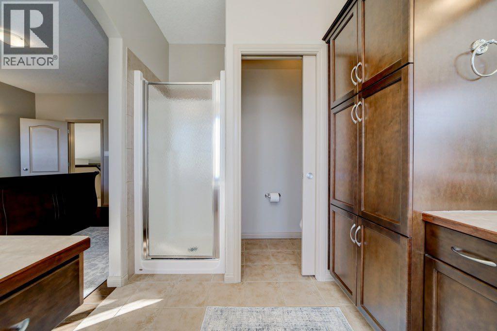 442 Gateway Crescent S Property Photo 25
