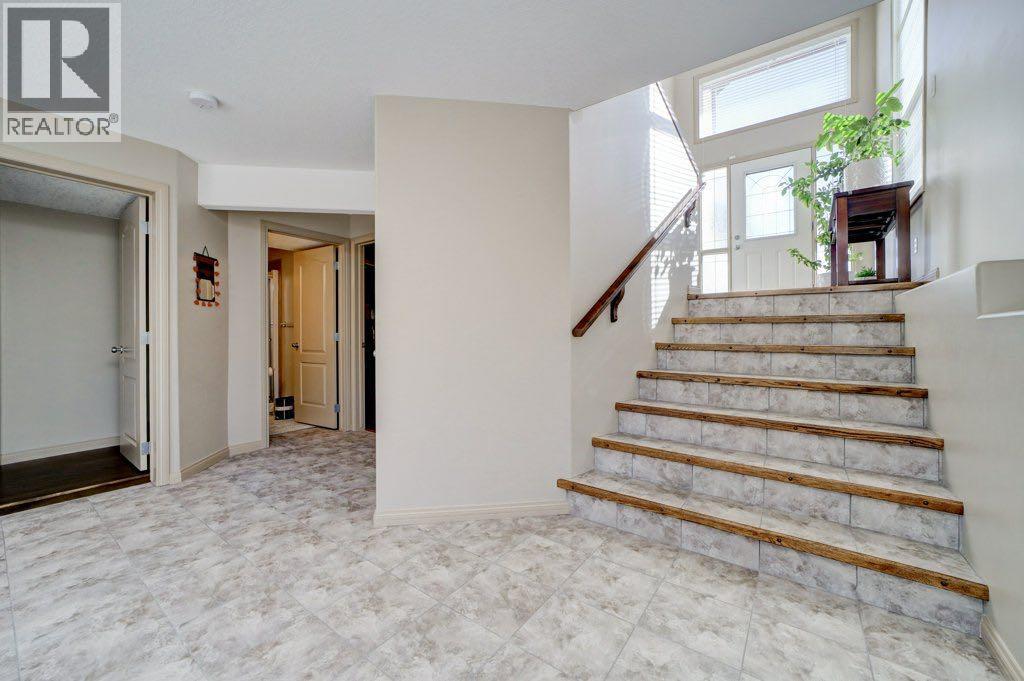442 Gateway Crescent S Property Photo 28