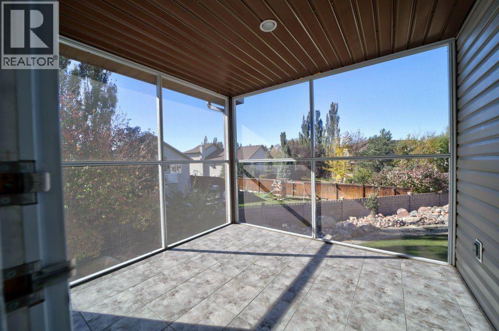 442 Gateway Crescent S Property Photo 39