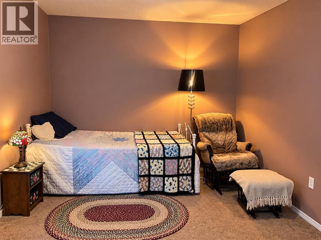 29 Henke Place Property Photo 8