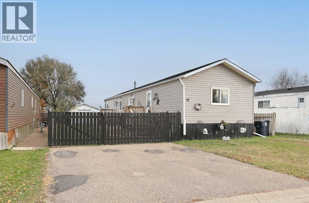 97 Meadow Lake Close E Photo de la propriété 1