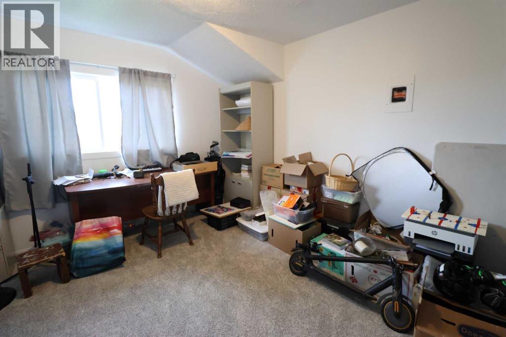 5612 57 Street Property Photo 15