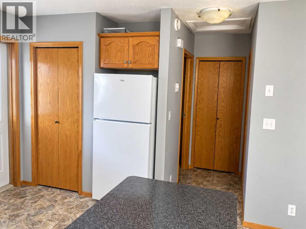 231 & 233 Kendrew Drive Property Photo 3